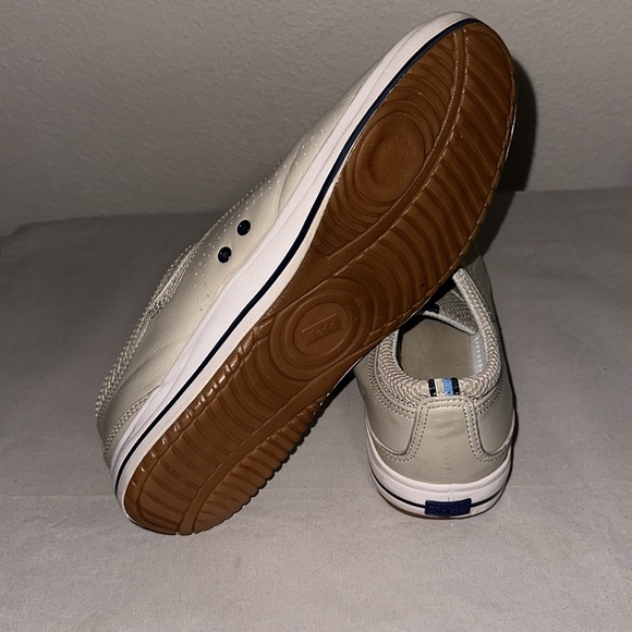Vintage KEDS Beige Leather Sneakers - Picture 4 of 5